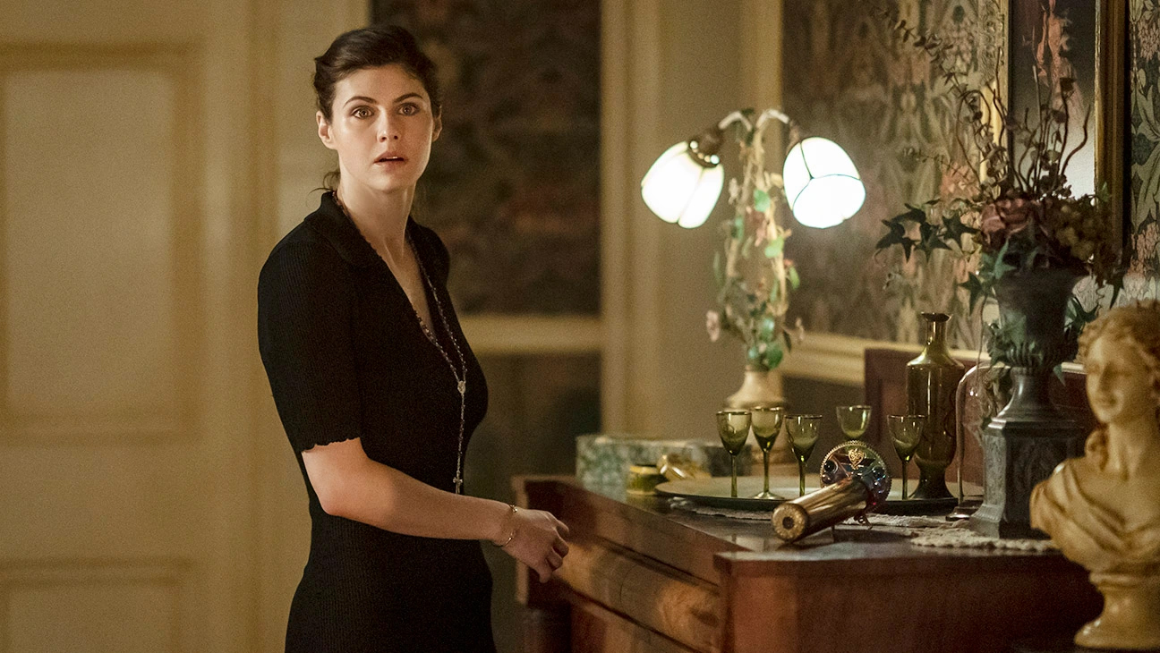 Mayfair Witches season 1 review AMC lacking mystery magic Alexandra Daddario