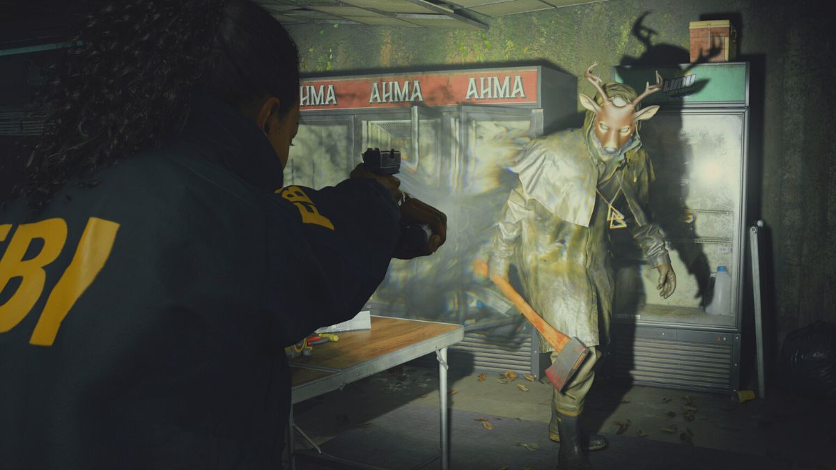 Saga aiming at a cultist in Alan Wake 2