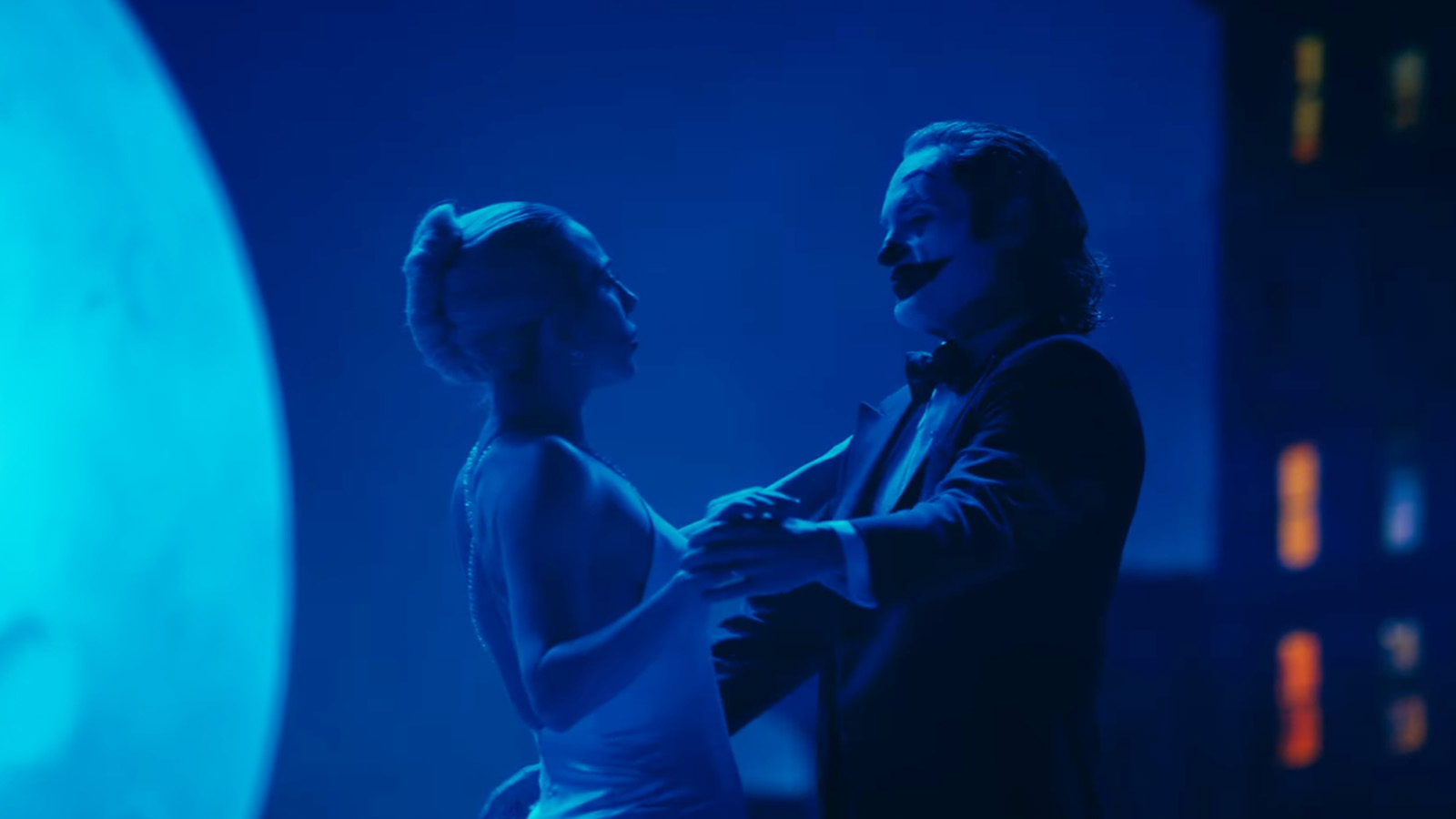 Joker and Harley Quinn dancing in Joker 2 trailer