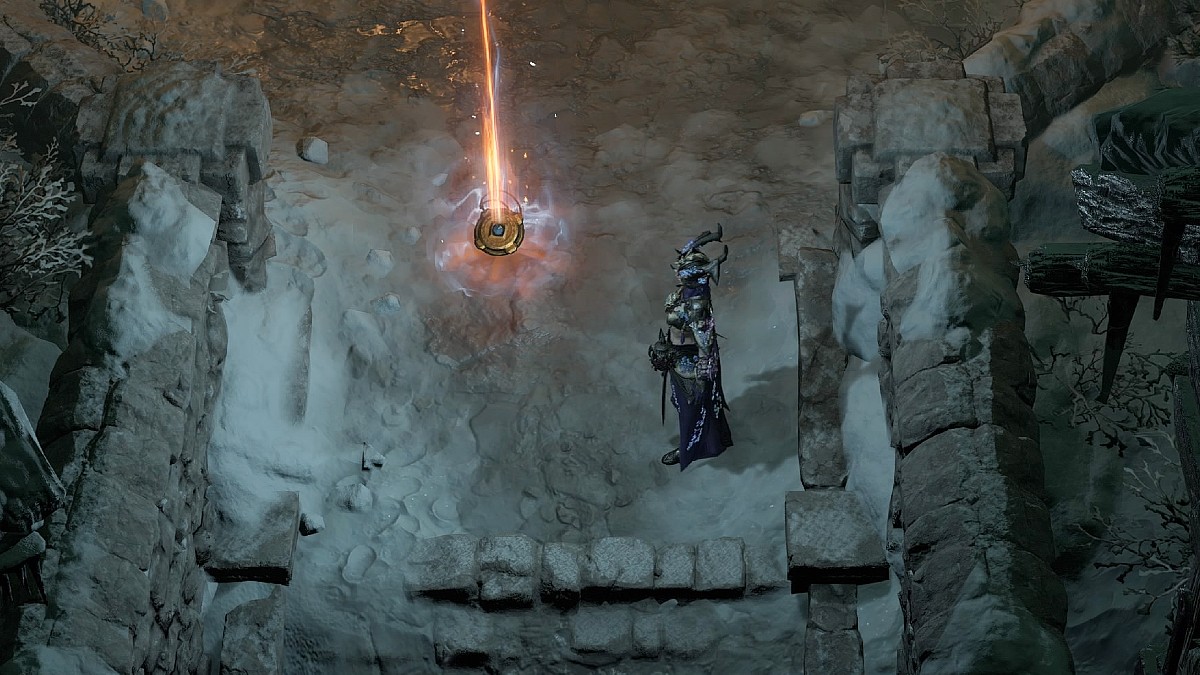 Fractured Winterglass sorceress in Diablo 4.