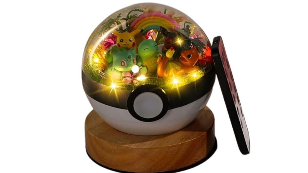 Image of a terrarium-style Poke Ball Desk Light