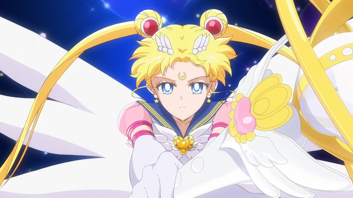 Sailor Moon getting ready to battle in Sailor Moon Cosmos the Movie