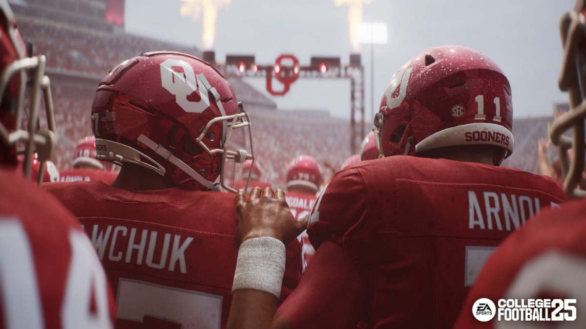 EA College Football 25 Oklahoma Sooners Walking Out to Field