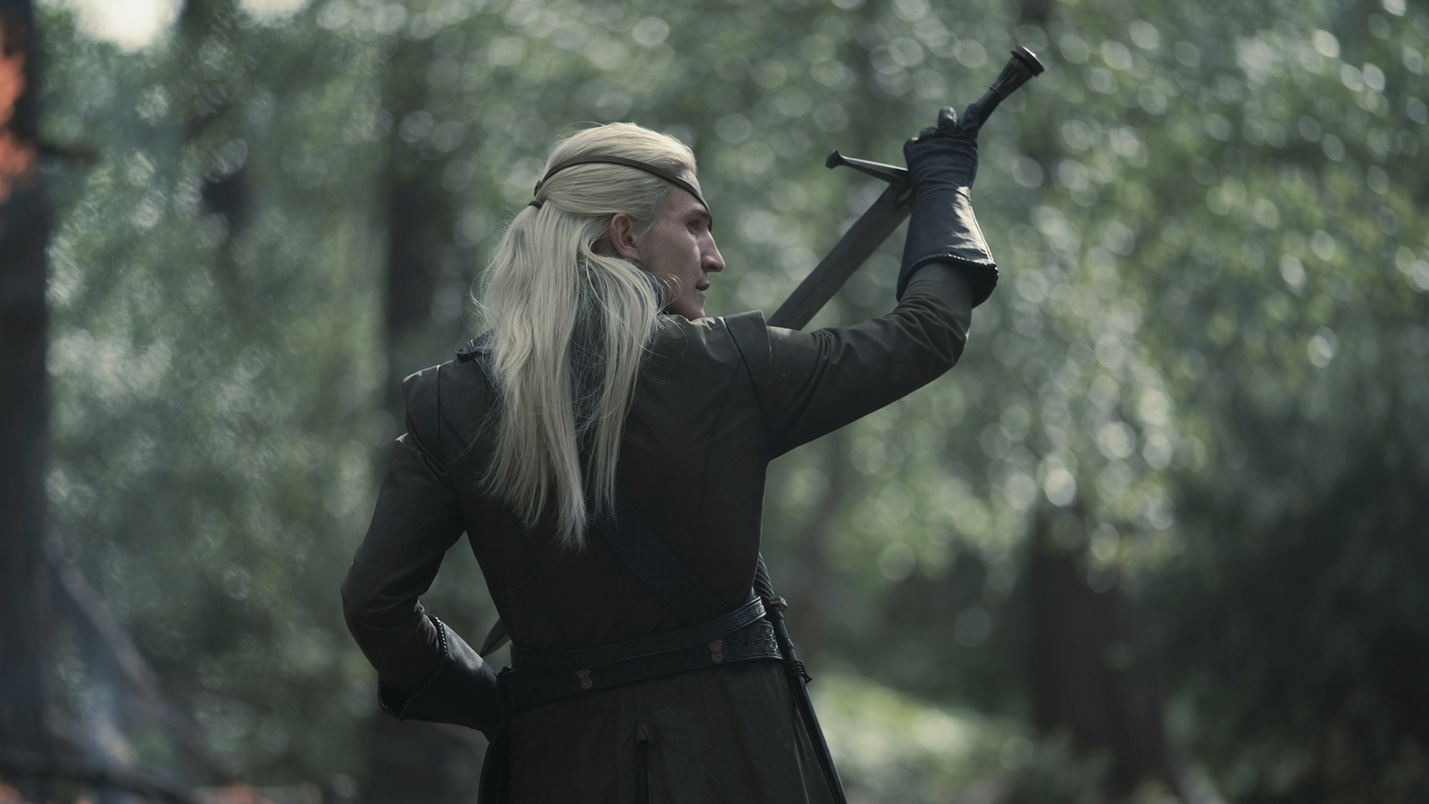 Prince Aemond Targaryen sheathing his sword in House of the Dragon Season 2, Episode 4