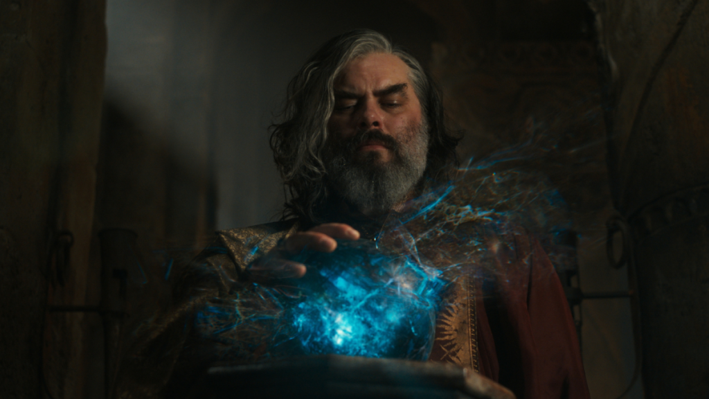  Pharazôn using the Palantir in The Lord of the Rings: The Rings of Power Season 2