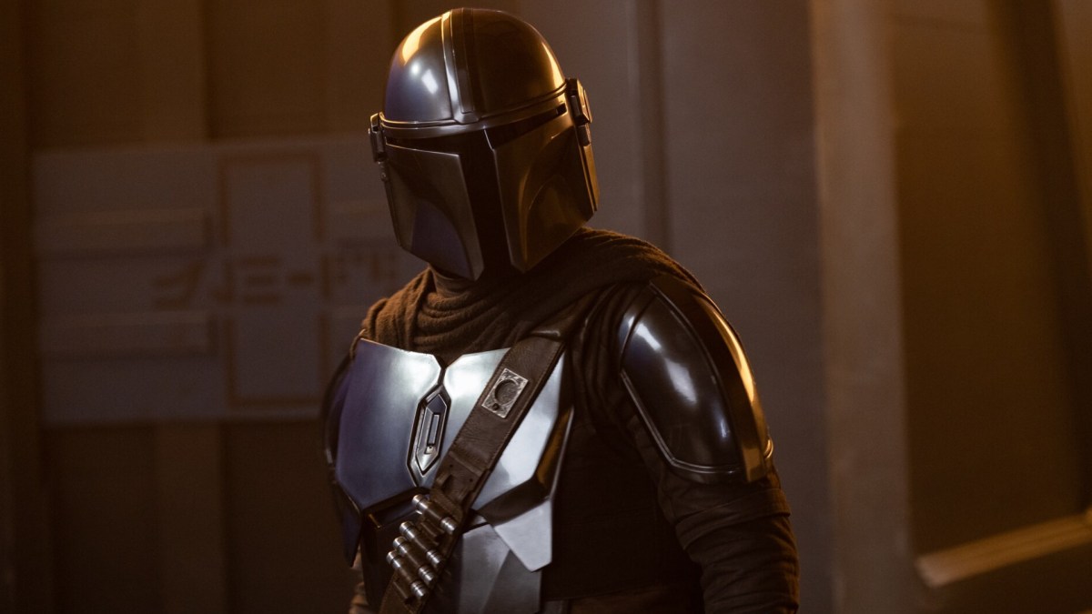 Din Djarin in The Mandalorian as part of an article about the best bounty hunters in Star Wars.