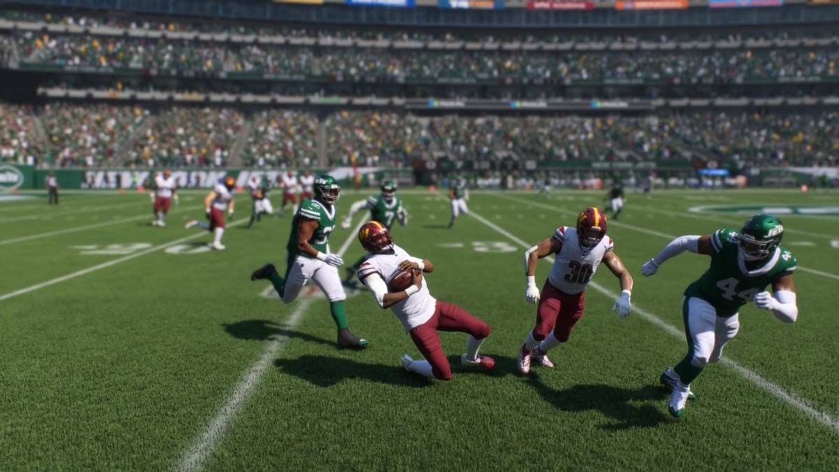 Jayden Daniels sliding in Madden 25 as part of an article about how to qb slide.