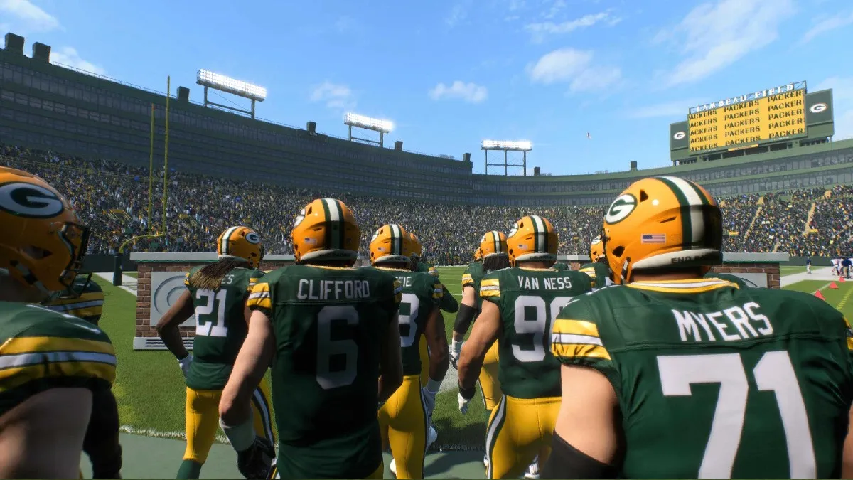 A photo of the Green Bay Packers heading onto the field in Madden NFL 25 in a review of the game