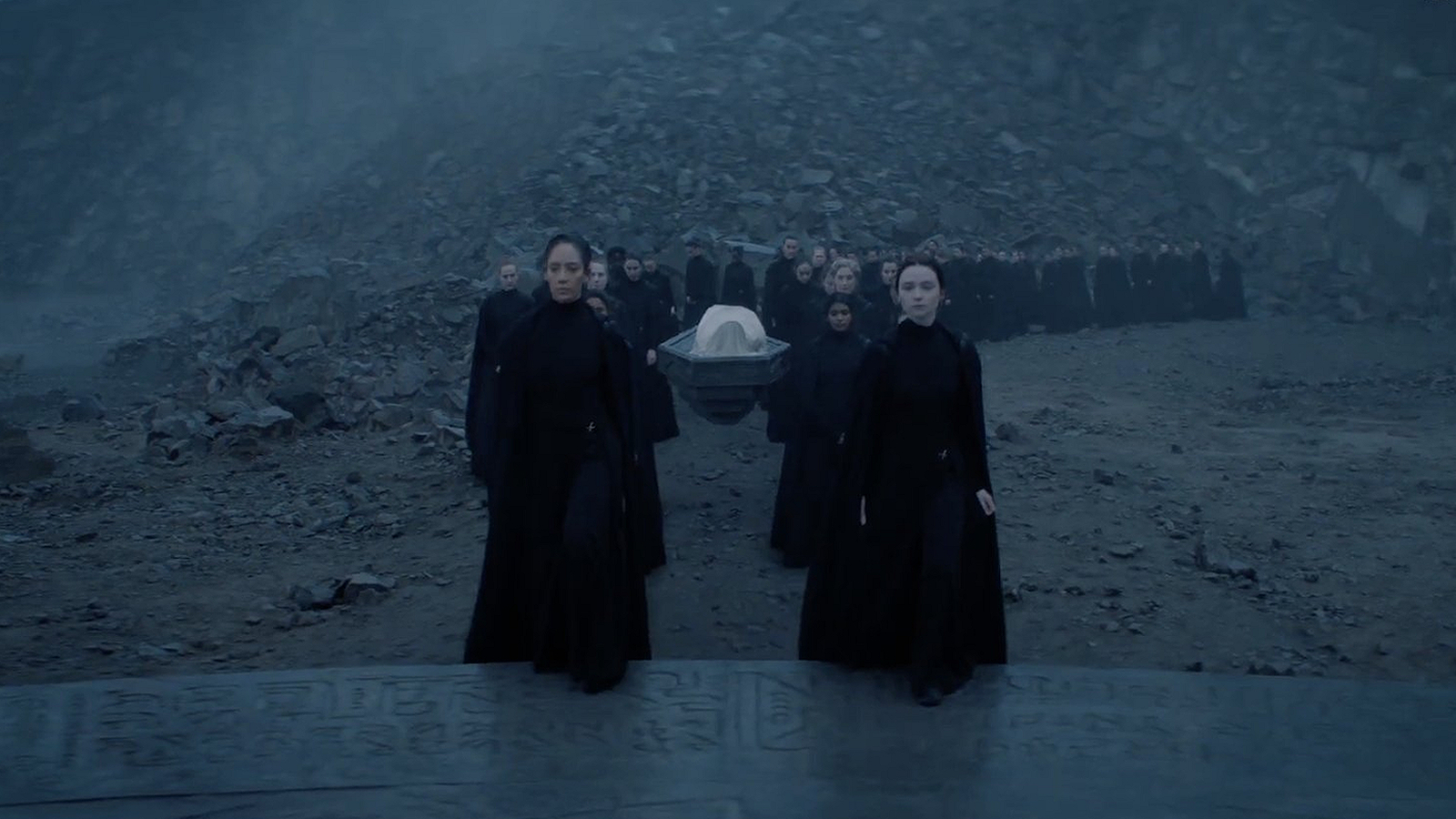 A Bene Gesserit procession in Dune: Prophecy