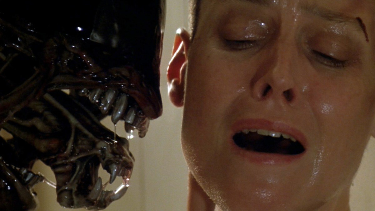 A xenomorph close to Ripley in Alien 3.