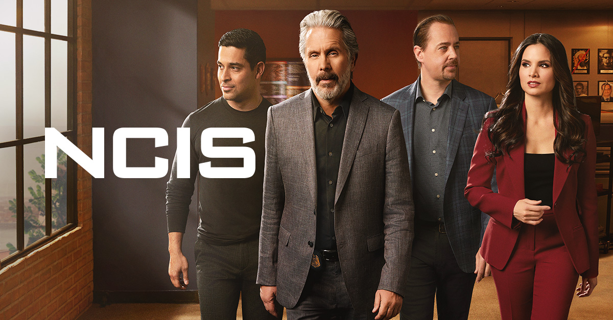 The main cast of NCIS Season 21 in their office