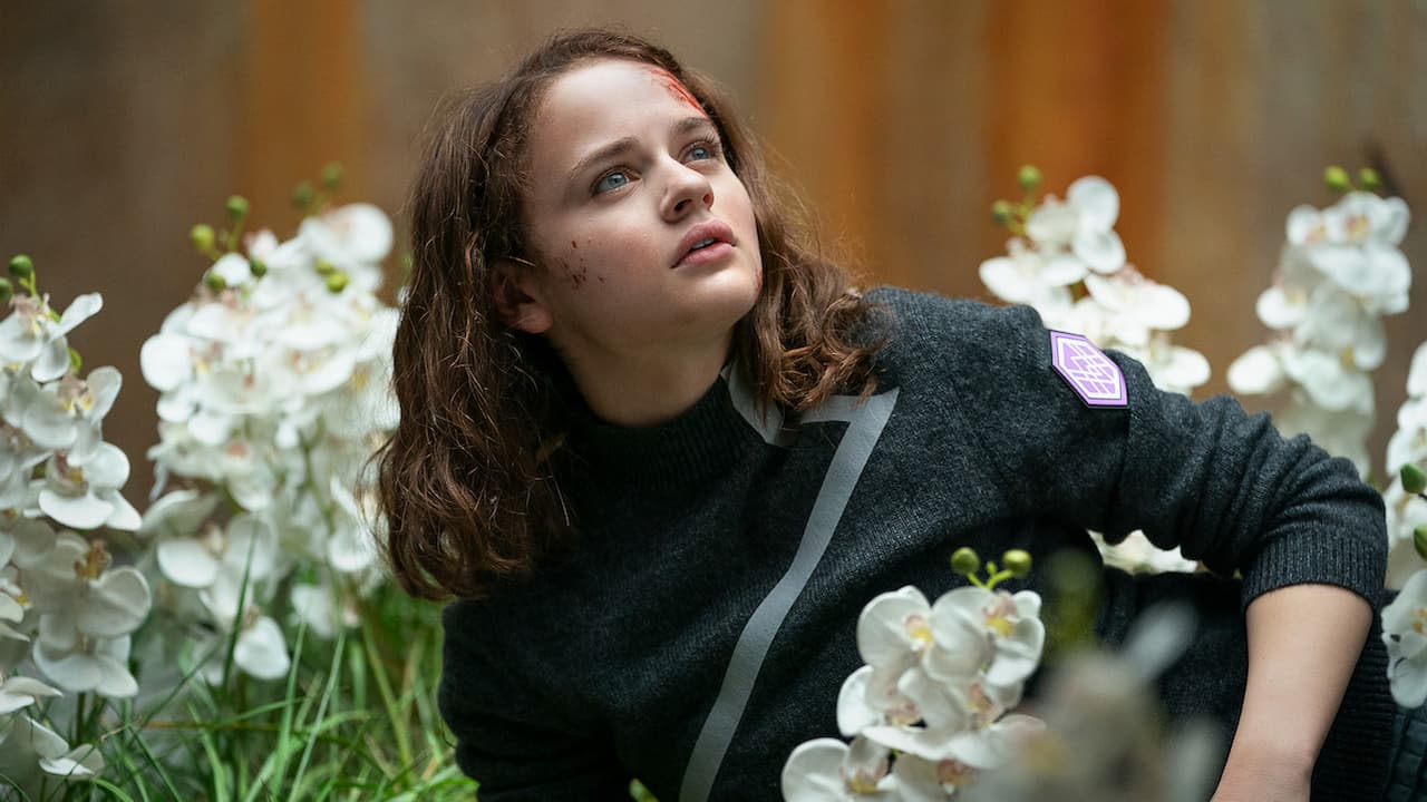 Netflix's Uglies, Joey King as Tally, with her face injured.