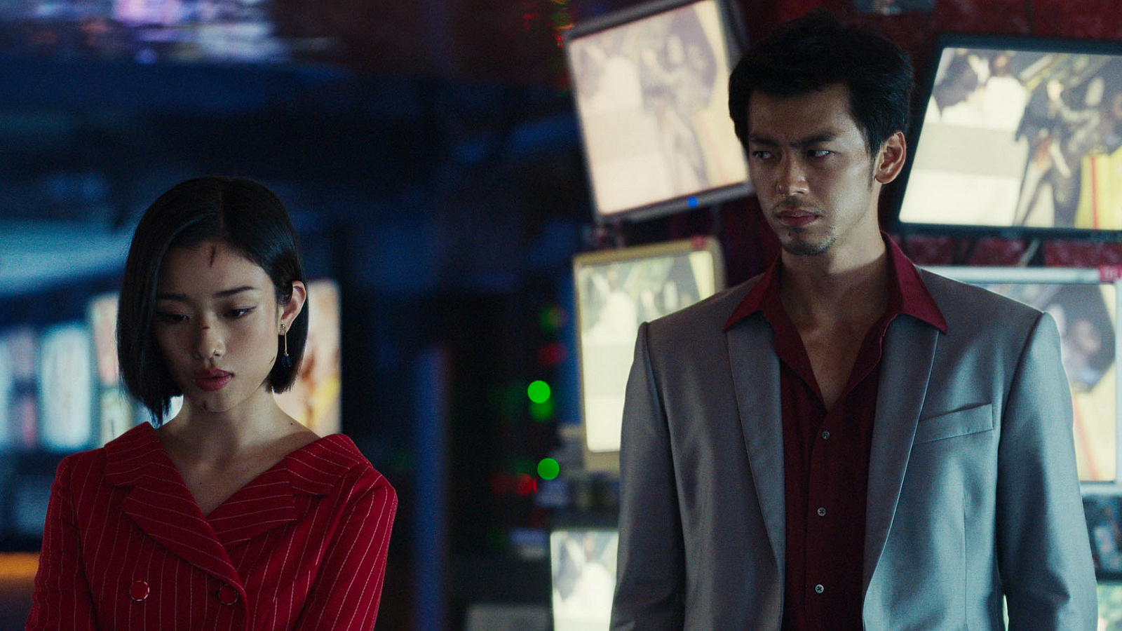 Yumi and Kazama Kiryu in Like a Dragon: Yakuza Season 1