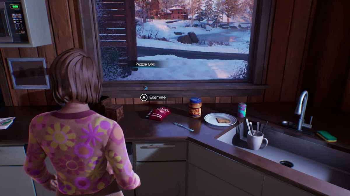 Life is Strange: Double Exposure, a puzzle box on Max's kitchen top. 