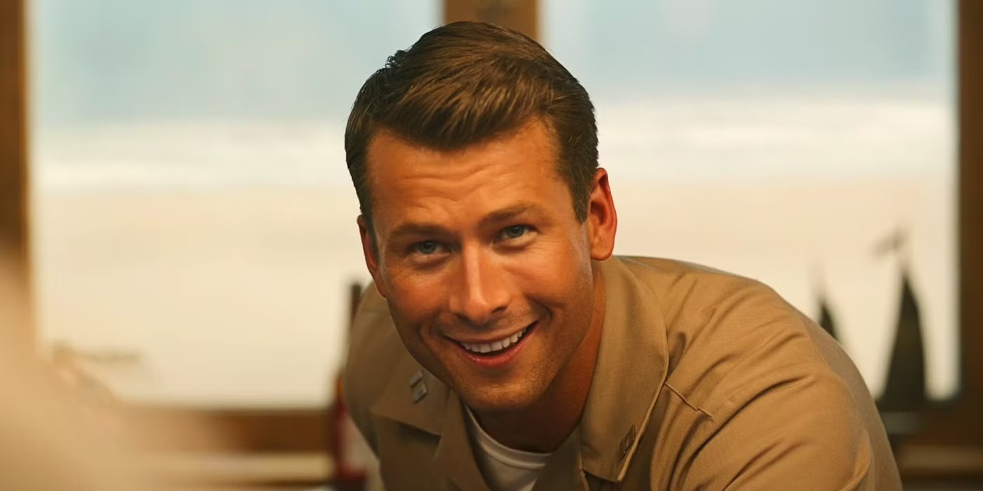 Glen Powell in Top Gun Maverick.