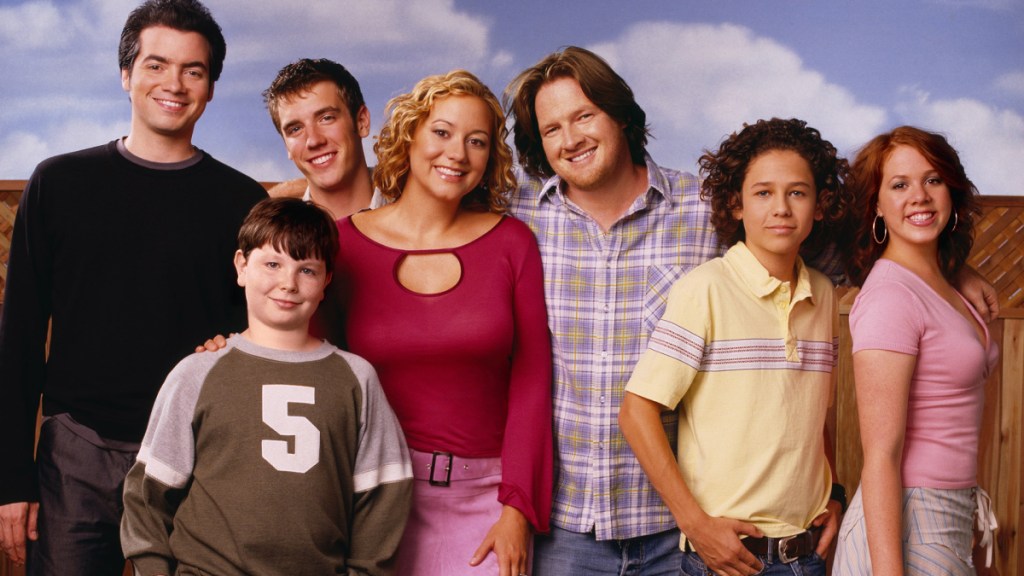 The main cast of Grounded for Life assembled outside