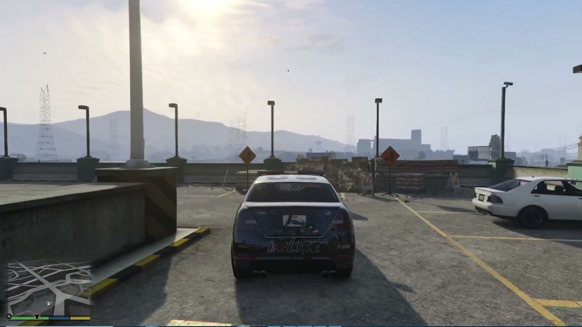 An image showing the player approaching a stunt jump in GTA 5, in a vehicle.