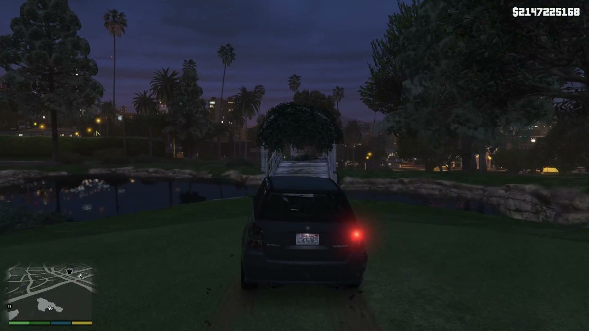 An image showing the player approaching a stunt jump in GTA 5, in a vehicle.