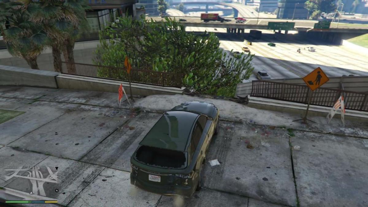 An image showing the player approaching a stunt jump in GTA 5, in a vehicle.