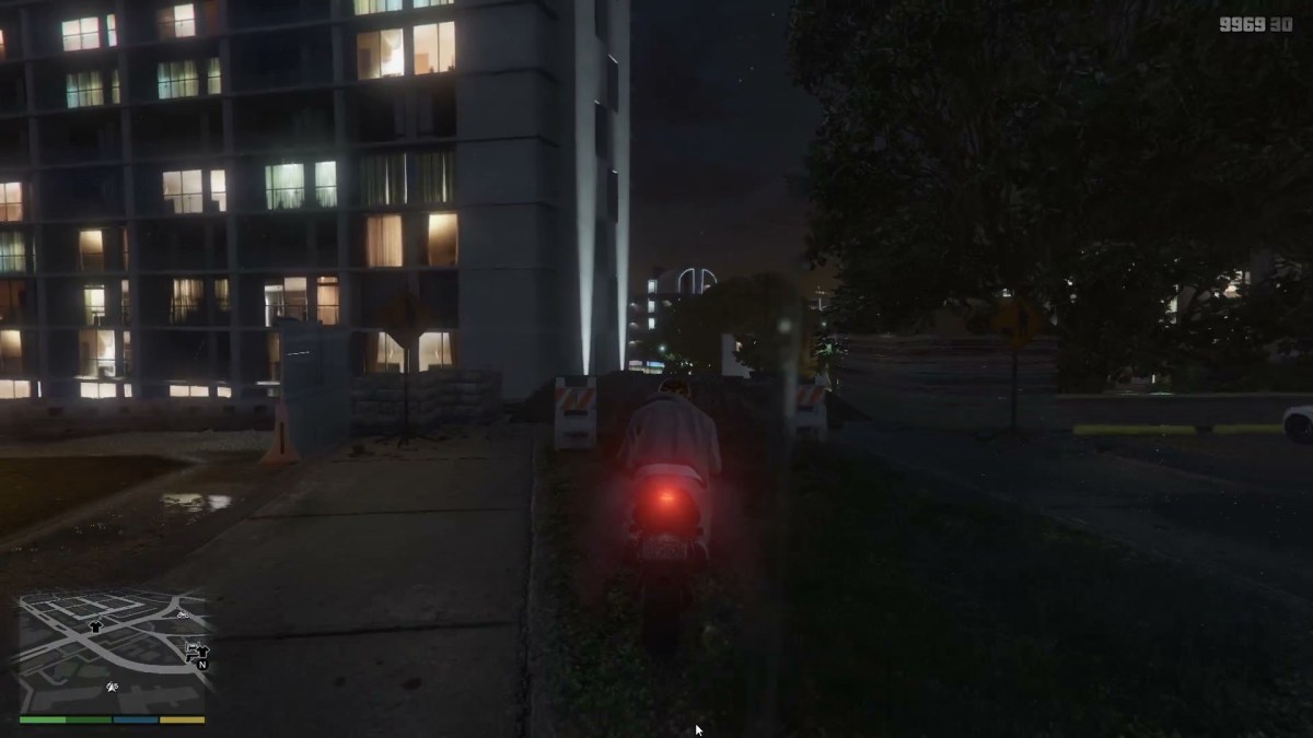 An image showing the player approaching a stunt jump in GTA 5, in a vehicle.