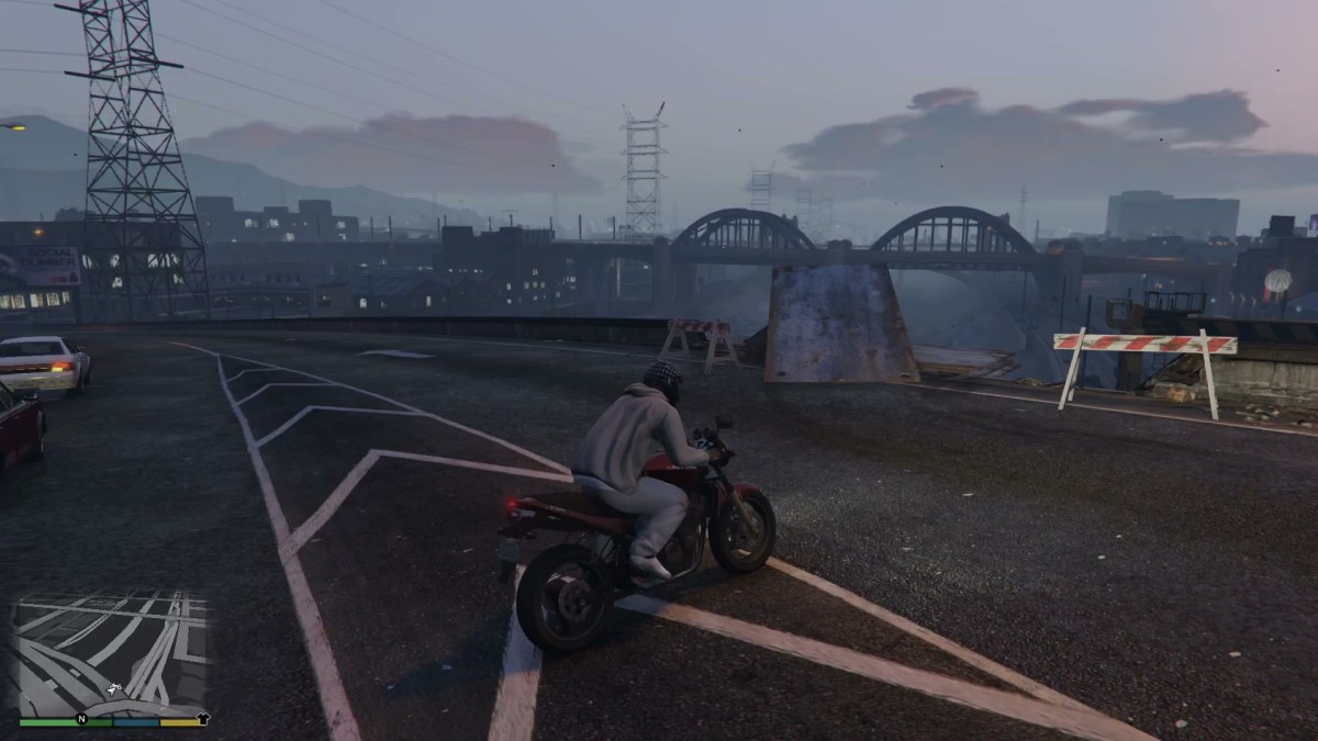 An image showing the player approaching a stunt jump in GTA 5, in a vehicle.