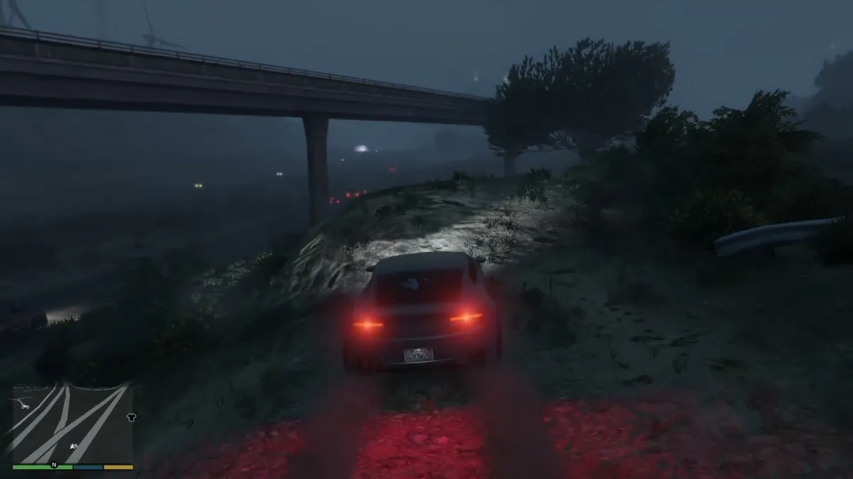 An image showing the player approaching a stunt jump in GTA 5, in a vehicle.