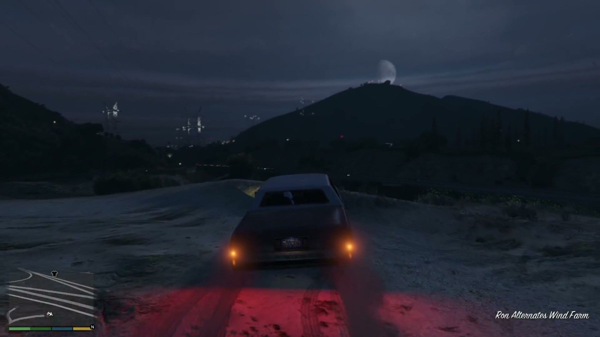 An image showing the player approaching a stunt jump in GTA 5, in a vehicle.