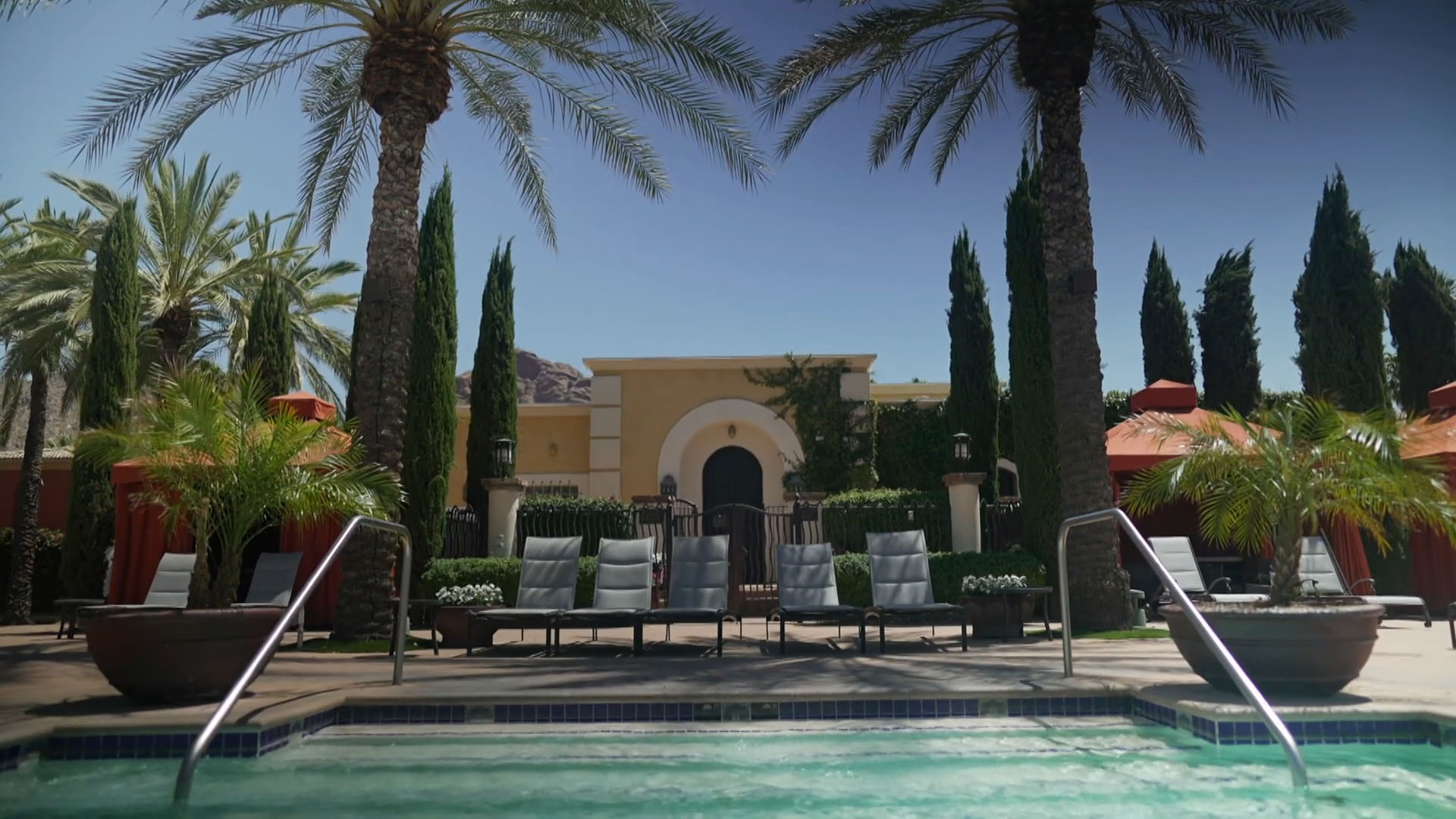 90 Day Fiance: The Last Resort, a resort with a swimming pool.