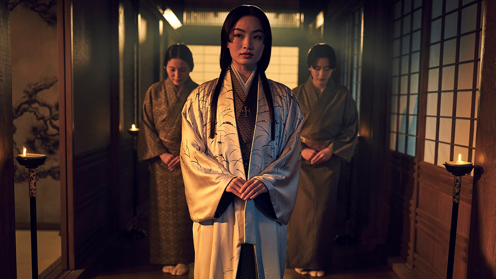 Toda Mariko flanked by two ladies in Shogun Season 1