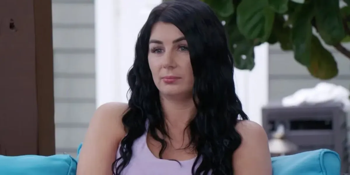 Veah from 90 Day Fiance as part of an article about whether she and Sunny are still together.